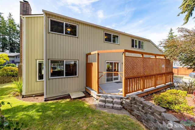 1678 NE Sumner Drive, Oak Harbor, WA 98277