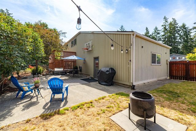 1678 NE Sumner Drive, Oak Harbor, WA 98277