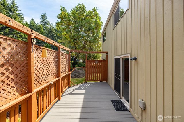 1678 NE Sumner Drive, Oak Harbor, WA 98277