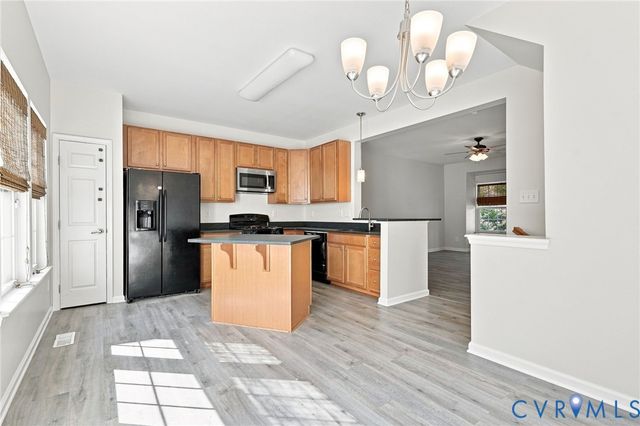 8165 Belton Cir, Mechanicsville, VA 23116