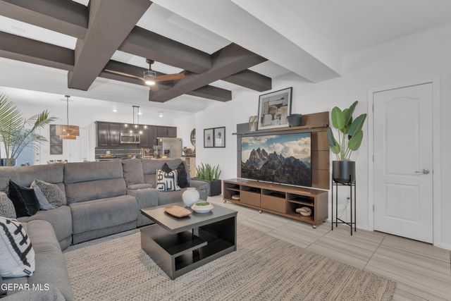 1901 RICHARD WOOTEN Place, El Paso, TX 79938