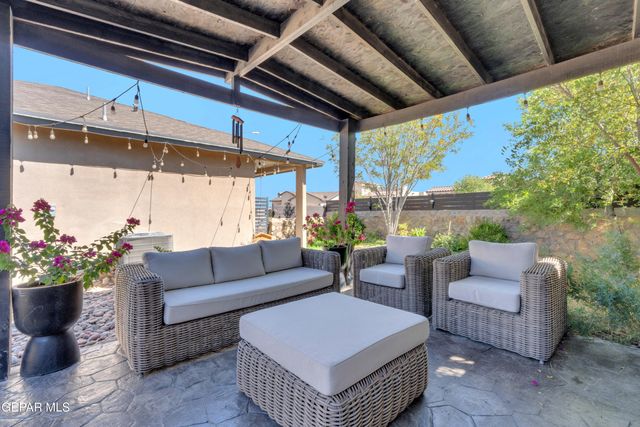1901 RICHARD WOOTEN Place, El Paso, TX 79938