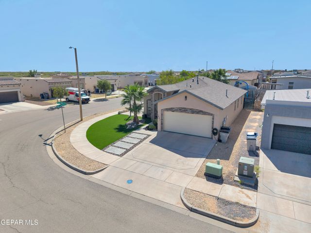 1901 RICHARD WOOTEN Place, El Paso, TX 79938