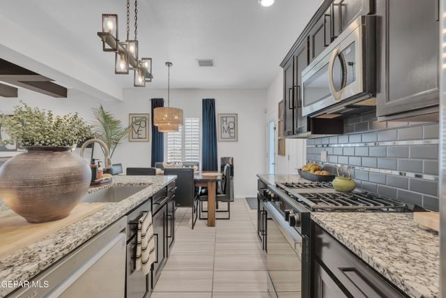 1901 RICHARD WOOTEN Place, El Paso, TX 79938
