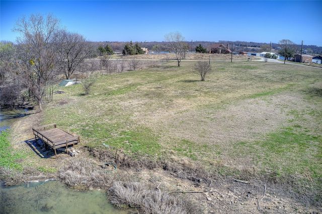 3892 Thunder Point Drive, Lone Oak, TX 75453