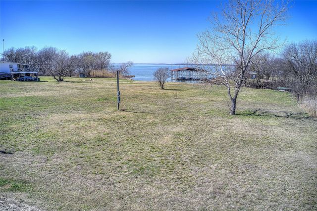 3892 Thunder Point Drive, Lone Oak, TX 75453
