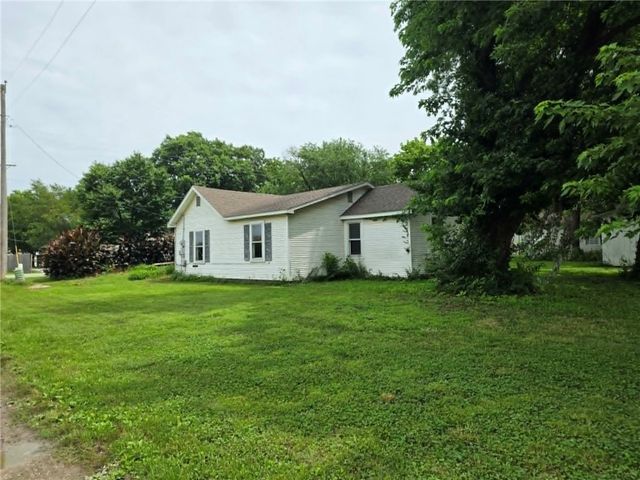 411 Dallas Street, Gravette, AR 72736