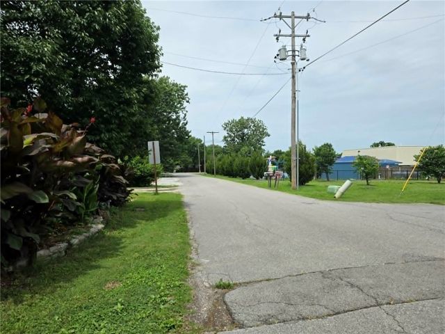 411 Dallas Street, Gravette, AR 72736