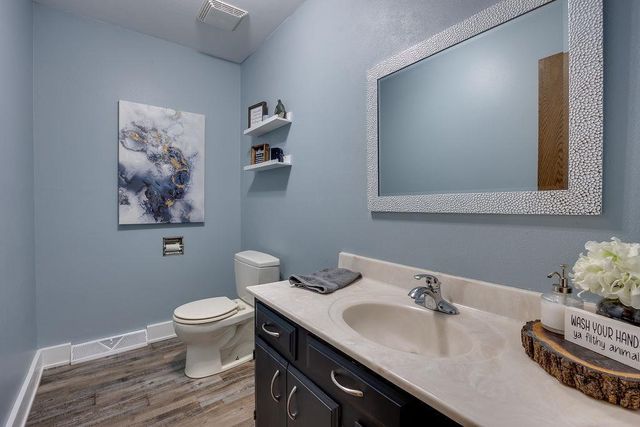 305 Raymond Road, Waunakee, WI 53597