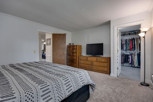 305 Raymond Road, Waunakee, WI 53597
