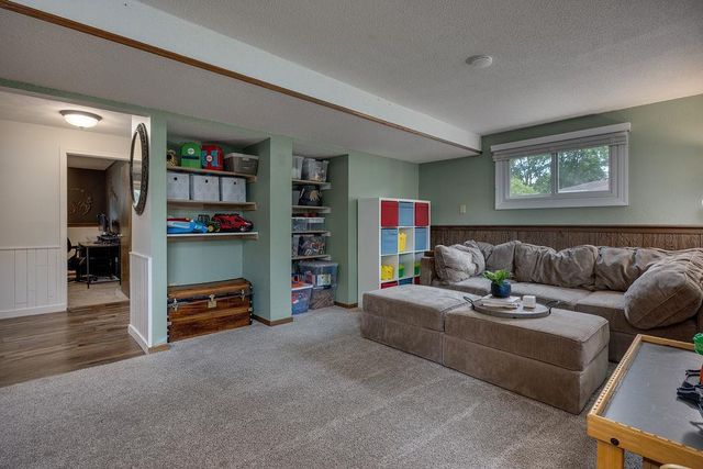 305 Raymond Road, Waunakee, WI 53597