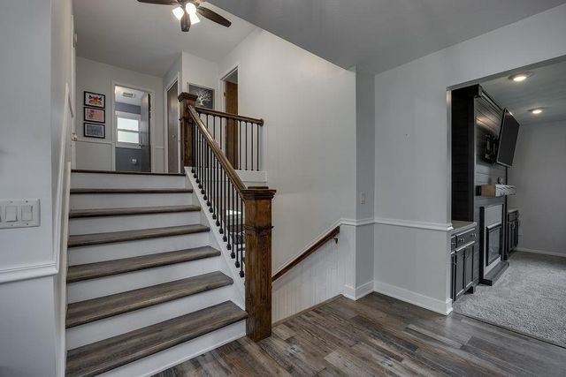 305 Raymond Road, Waunakee, WI 53597