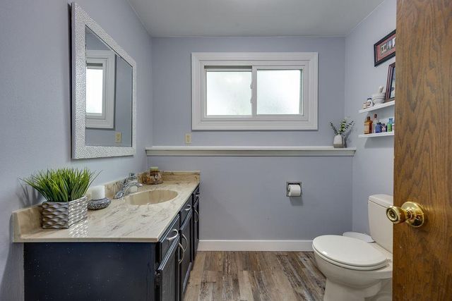 305 Raymond Road, Waunakee, WI 53597