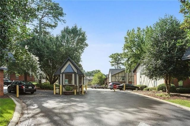 6851 Roswell Road H33, Atlanta, GA 30328
