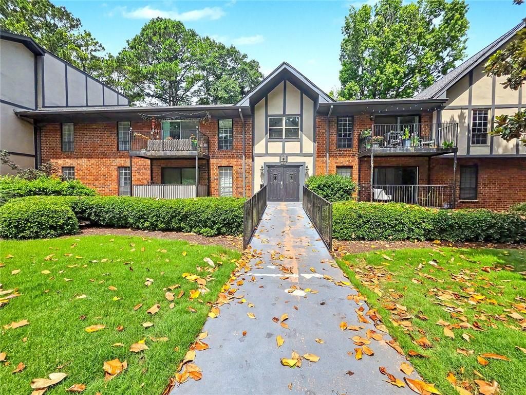 6851 Roswell Road H33, Atlanta, GA 30328