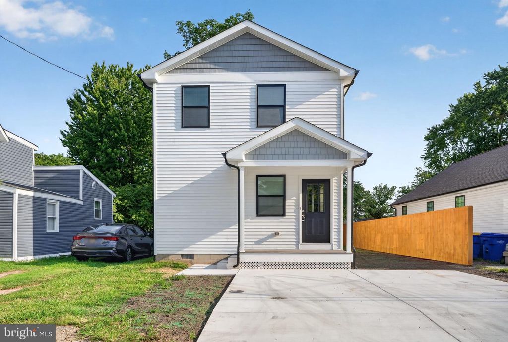720 CLARENCE ST, Seaford, DE 19973