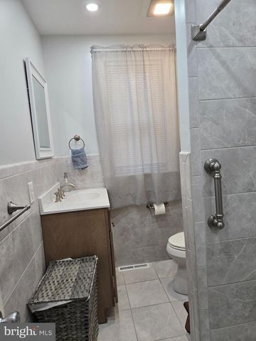 334 CHEWS LANDING RD, Lindenwold, NJ 08021