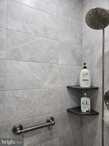 334 CHEWS LANDING RD, Lindenwold, NJ 08021