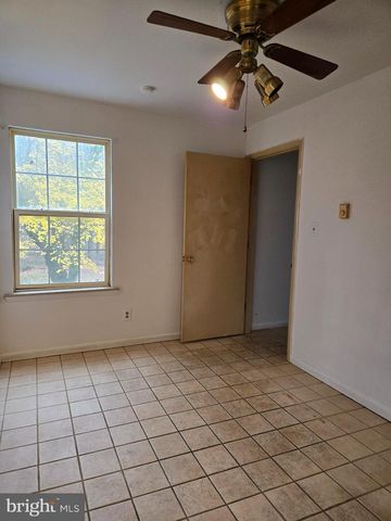 334 CHEWS LANDING RD, Lindenwold, NJ 08021