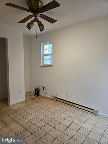 334 CHEWS LANDING RD, Lindenwold, NJ 08021