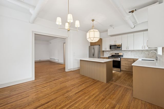 531 Hinman Avenue A-0, Evanston, IL 60202