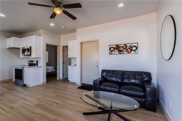 370 Riverfront Dr, Bullhead City, AZ 86442