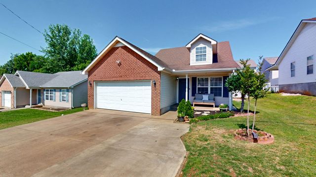 3059 Ace Wintermeyer Dr, La Vergne, TN 37086