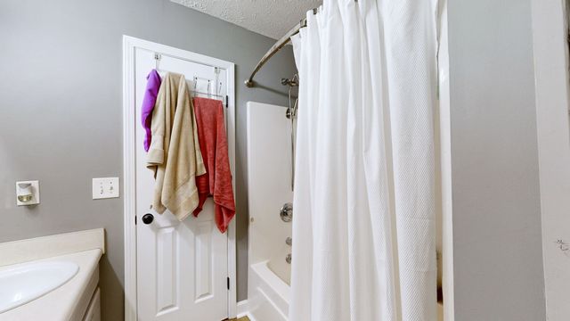 3059 Ace Wintermeyer Dr, La Vergne, TN 37086