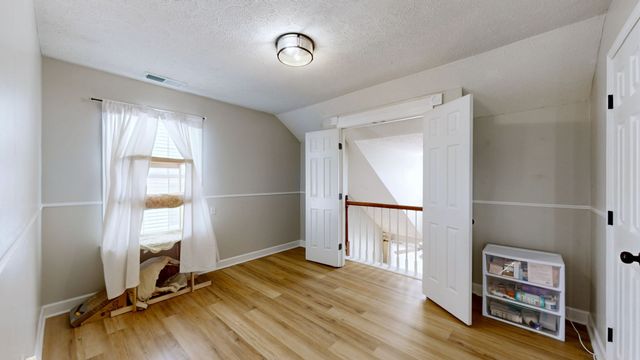 3059 Ace Wintermeyer Dr, La Vergne, TN 37086