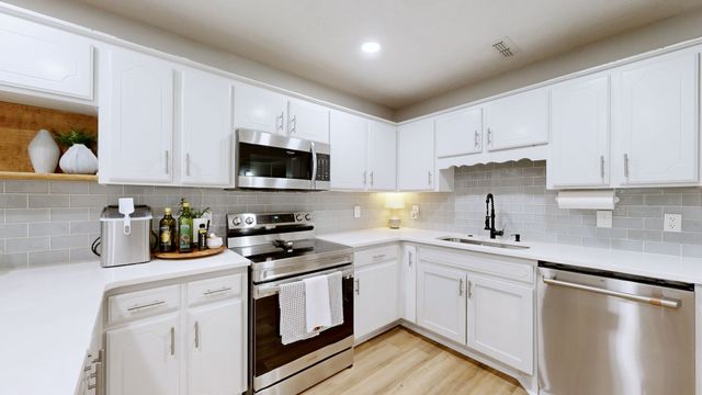 3059 Ace Wintermeyer Dr, La Vergne, TN 37086