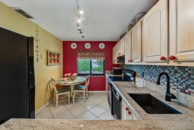 7956 Eastlake Drive Unit 16b, Boca Raton, FL 33433
