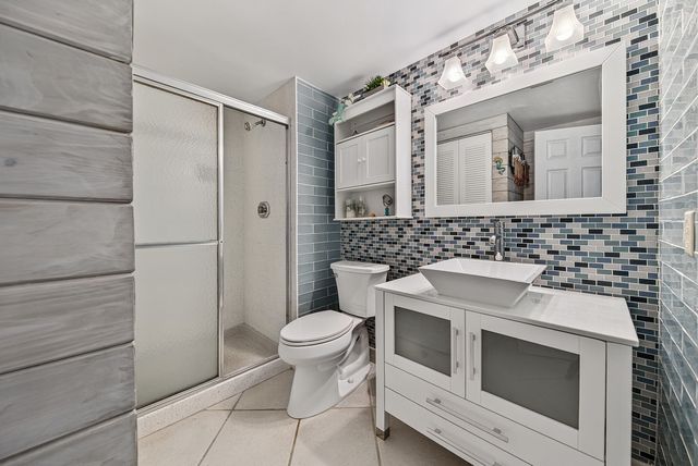 7956 Eastlake Drive Unit 16b, Boca Raton, FL 33433