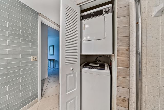 7956 Eastlake Drive Unit 16b, Boca Raton, FL 33433