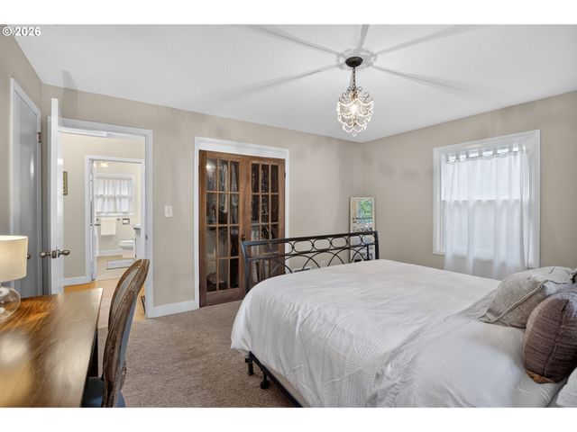 17521 HILL Way, Lake Oswego, OR 97035