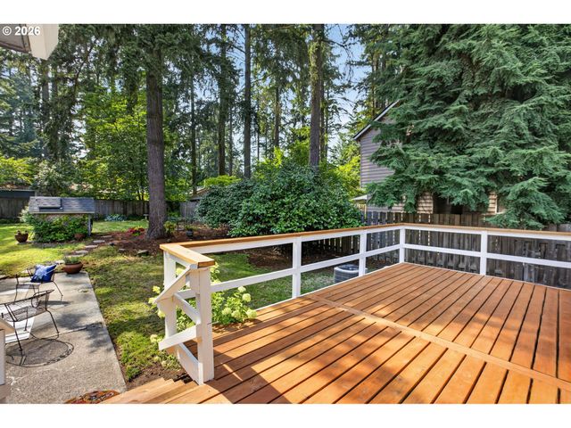 17521 HILL Way, Lake Oswego, OR 97035