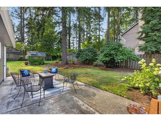 17521 HILL Way, Lake Oswego, OR 97035