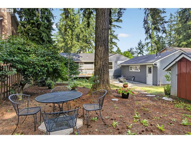 17521 HILL Way, Lake Oswego, OR 97035