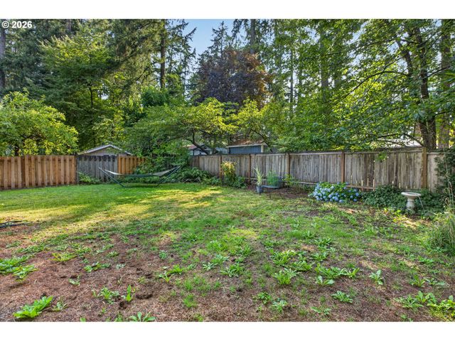 17521 HILL Way, Lake Oswego, OR 97035
