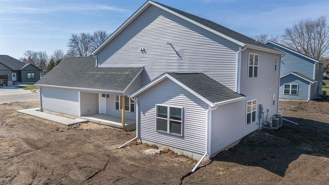 68-70 E Ash Lane, Milton, WI 53563
