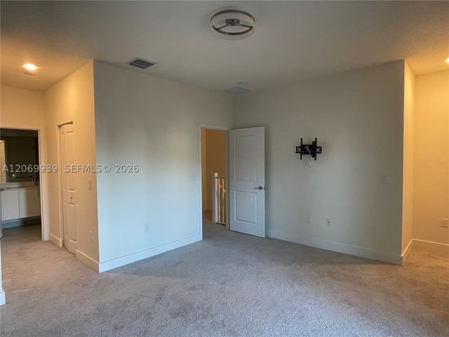 4460 NW 83rd Ave, Doral, FL 33166