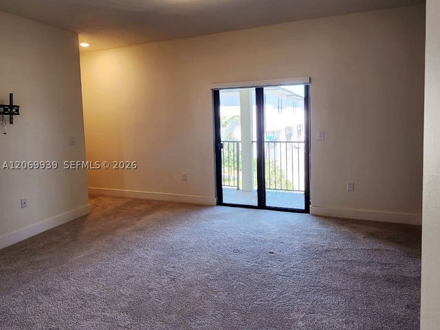 4460 NW 83rd Ave, Doral, FL 33166
