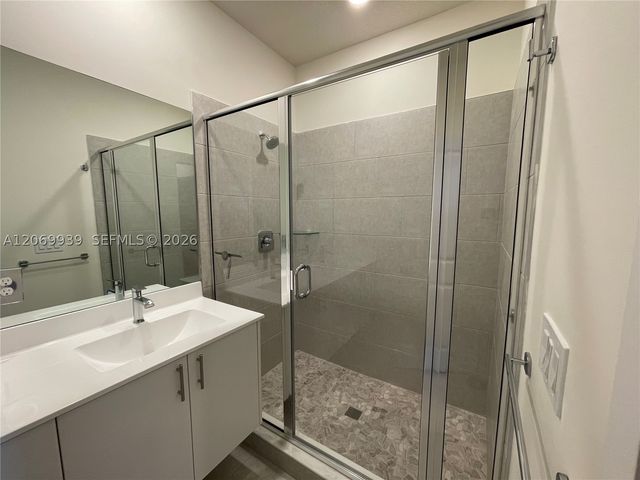 4460 NW 83rd Ave, Doral, FL 33166