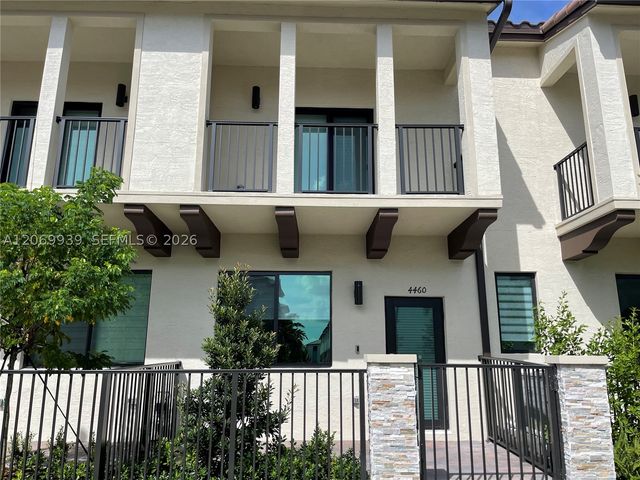 4460 NW 83rd Ave, Doral, FL 33166
