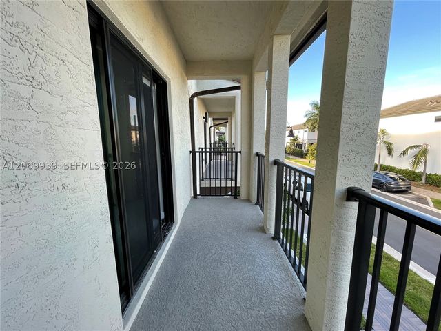 4460 NW 83rd Ave, Doral, FL 33166