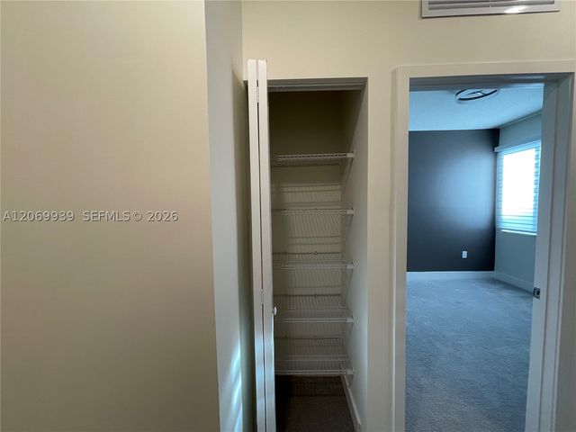 4460 NW 83rd Ave, Doral, FL 33166