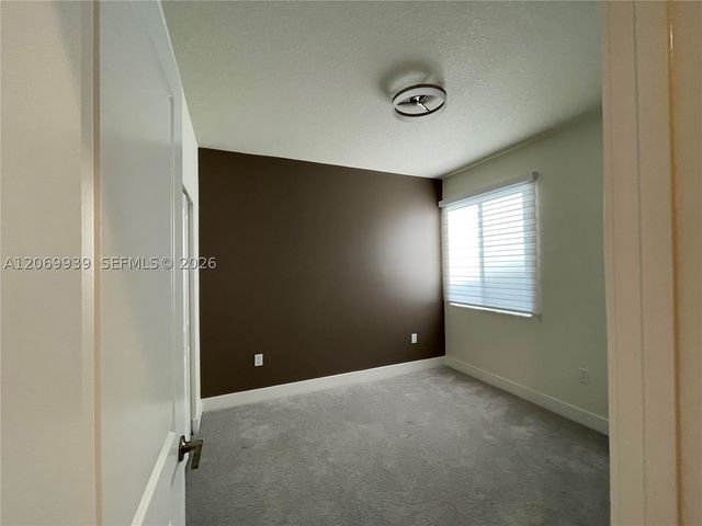 4460 NW 83rd Ave, Doral, FL 33166