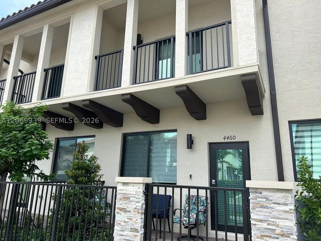 4460 NW 83rd Ave, Doral, FL 33166