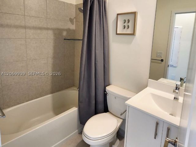 4460 NW 83rd Ave, Doral, FL 33166
