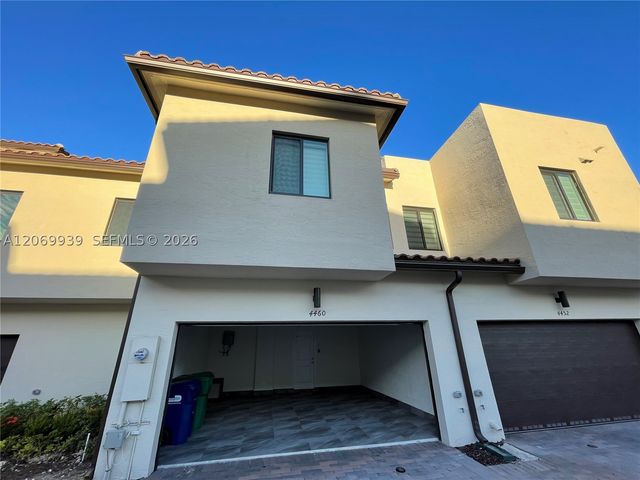 4460 NW 83rd Ave, Doral, FL 33166