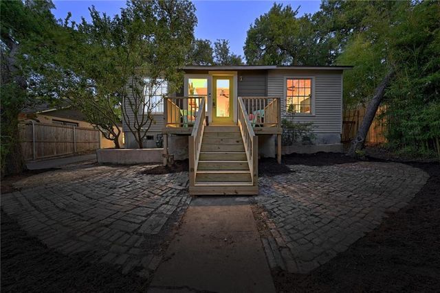 3207 Breeze TER A, Austin, TX 78722